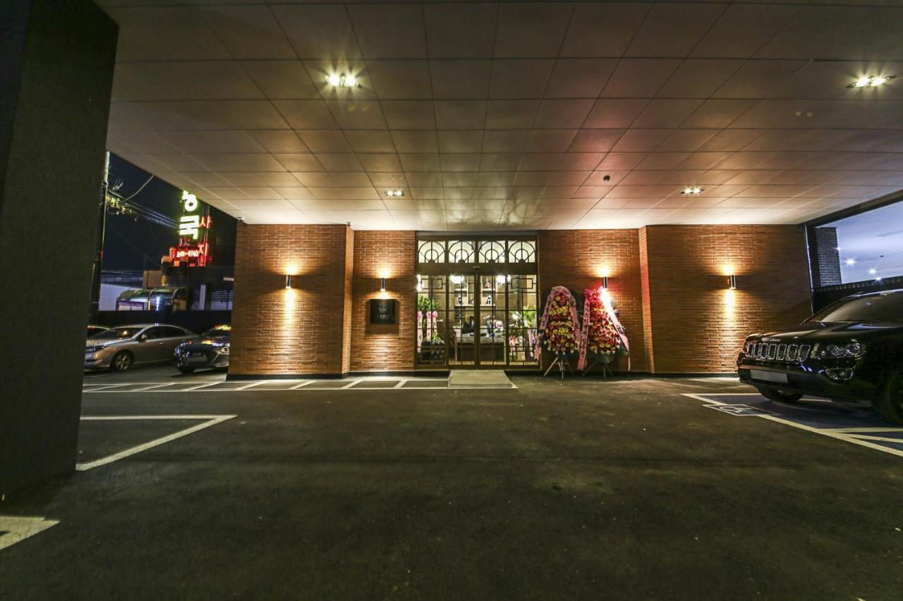 Lerocherrouge Hotel Chuncheon Dış mekan fotoğraf